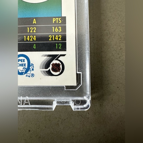 1992 O-Pee-Chee Wayne Gretzky Card #3 - Picture 4 of 8